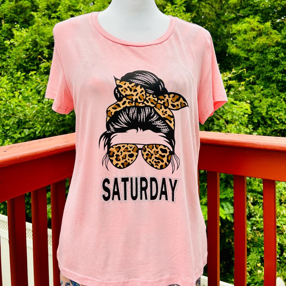 Graphic Saturday Tee-shirt Pink Super Soft fabric Size S/m Roomy